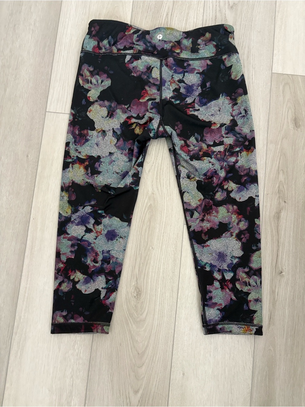 90 Degree By Reflex Black Floral Cropped Leggings - Picture 3 of 6